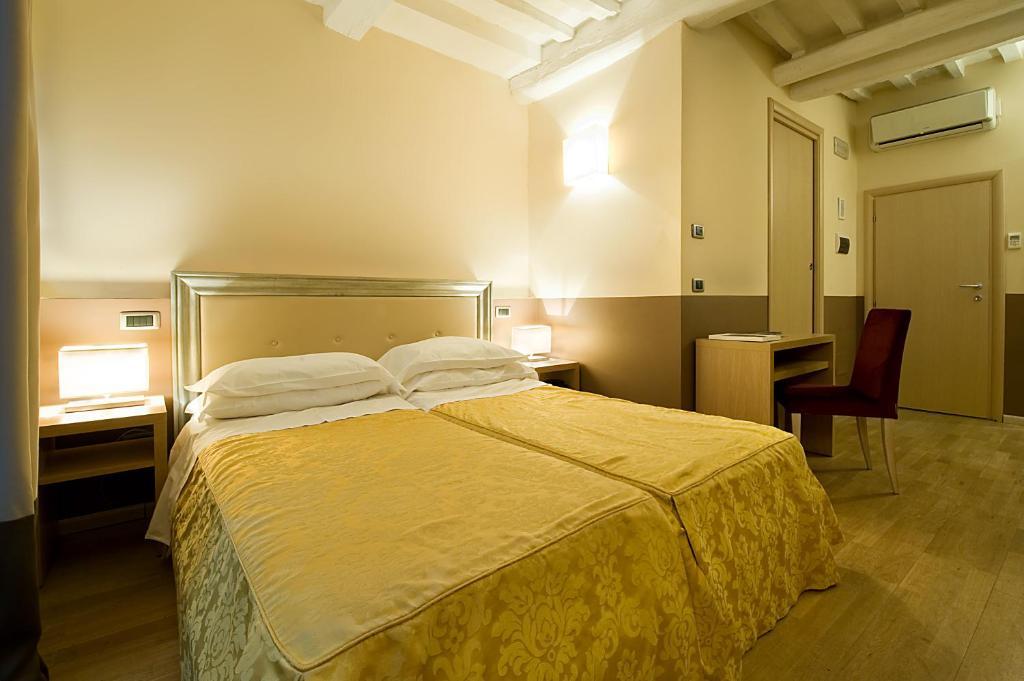 Hotel Alexander Assisi Zimmer foto